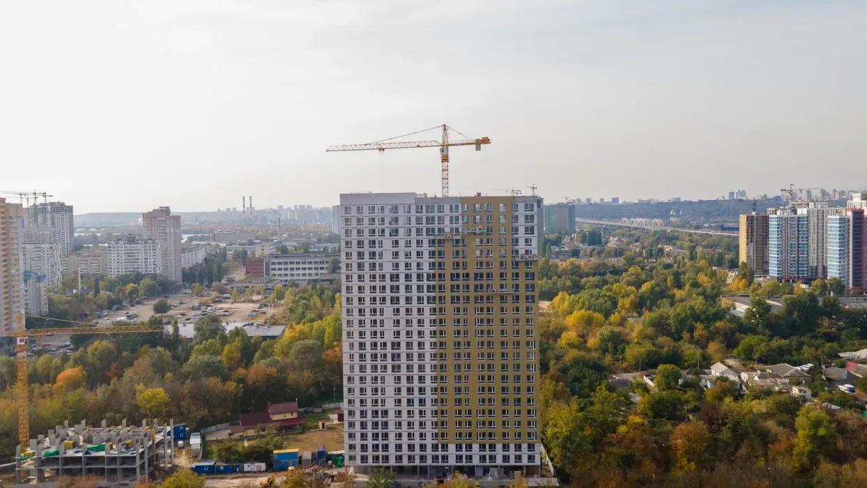 Старт фасадних робіт! Утеплюємо 2 будинок ЖК Синергія Київ мінватою найвищої якості