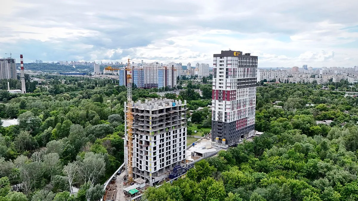 У ЖК Синергія Київ розпочали встановлювати ще два ліфти OTIS